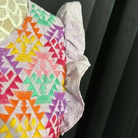 THML Embroidered Sleeveless Top - Picture 3 of 9